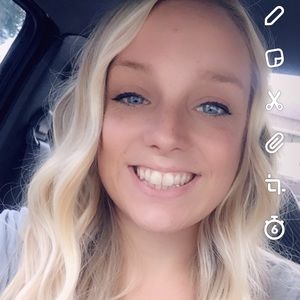 Meet your Posher, Karlie